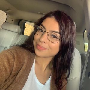 Meet your Posher, Andrea